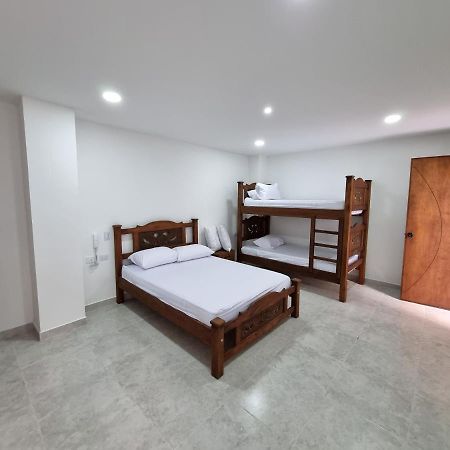 Hotel Antonella Plaza Pinchote ภายนอก รูปภาพ