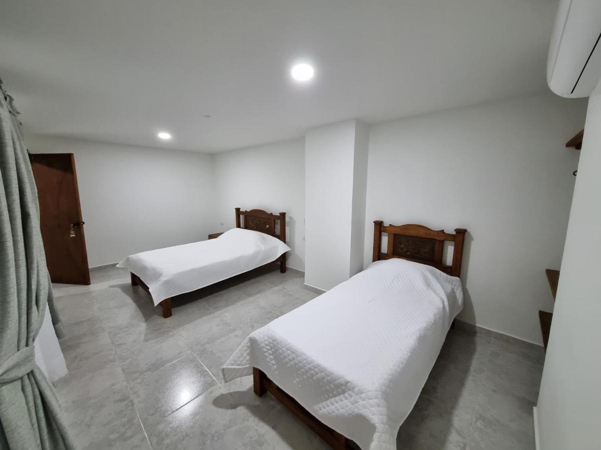 Hotel Antonella Plaza Pinchote ภายนอก รูปภาพ