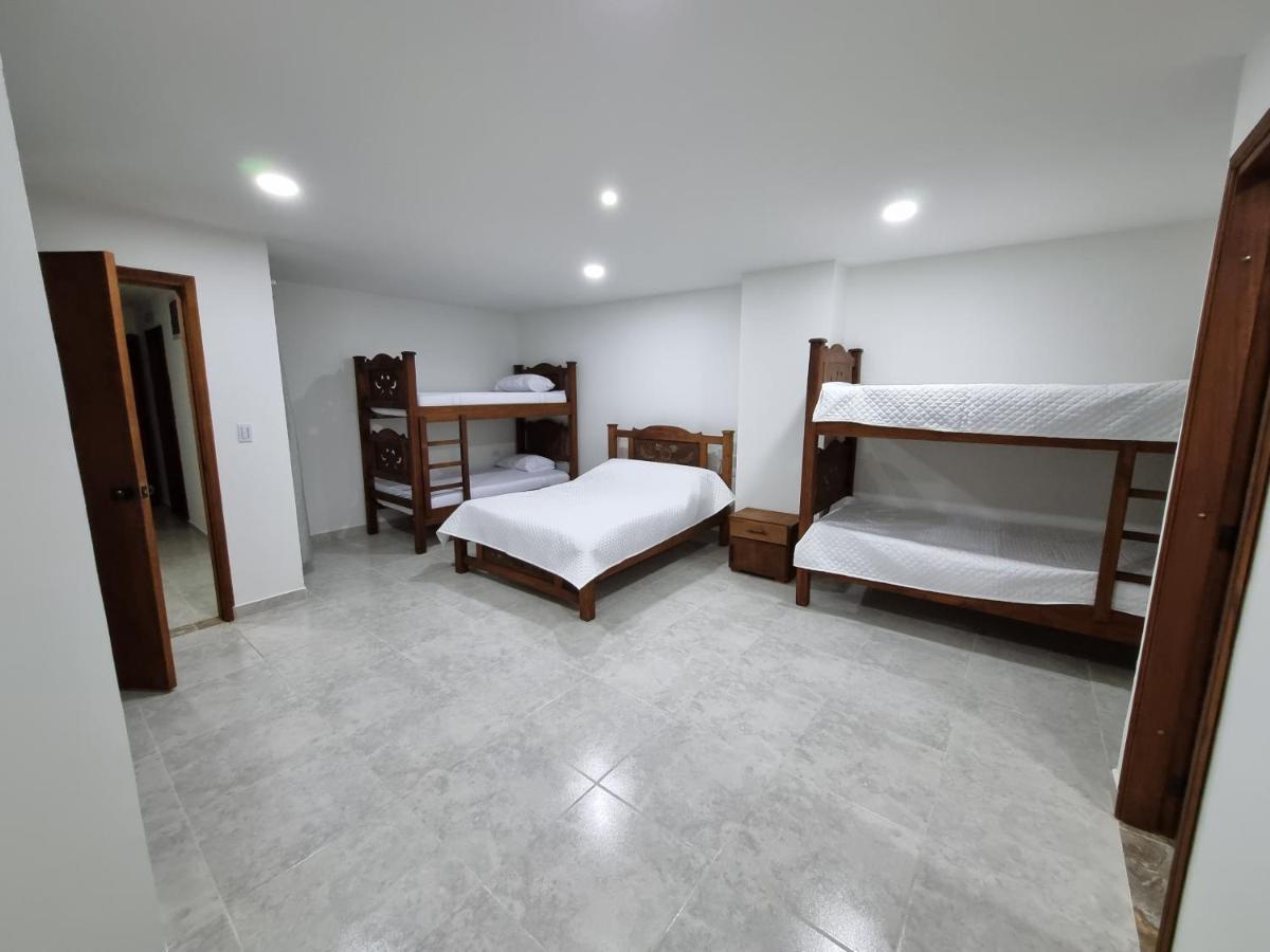 Hotel Antonella Plaza Pinchote ภายนอก รูปภาพ
