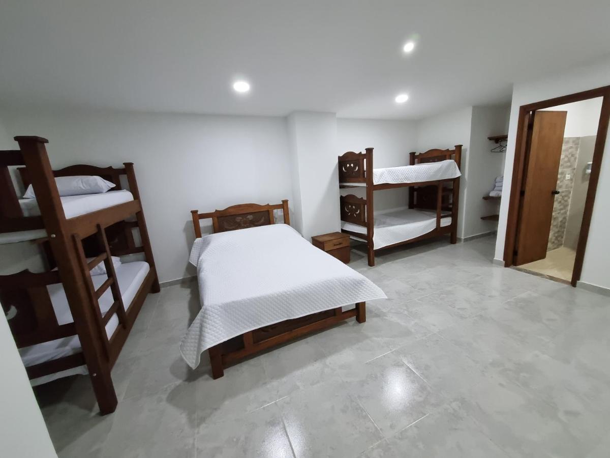Hotel Antonella Plaza Pinchote ภายนอก รูปภาพ